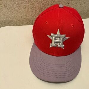 Houston astros Red Baseball Cap with Embroidered Logo